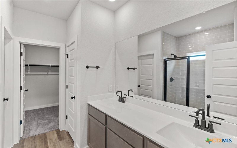 970 Manger Lane, New Braunfels, TX 78130, 4 Habitaciones Habitaciones , ,3 BañosBaños,Residential,En Venta,970 Manger Lane,0,592161