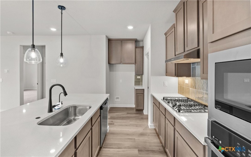 970 Manger Lane, New Braunfels, TX 78130, 4 Habitaciones Habitaciones , ,3 BañosBaños,Residential,En Venta,970 Manger Lane,0,592161