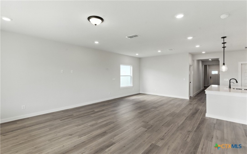 979 Manger Lane Lane, New Braunfels, TX 78130, 4 Habitaciones Habitaciones , ,5 BañosBaños,Residential,En Venta,979 Manger Lane Lane,0,592169