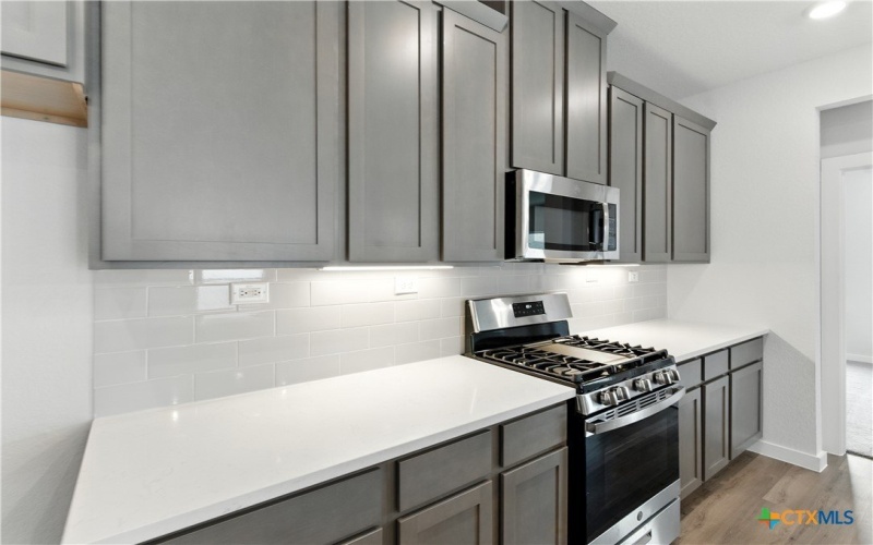 979 Manger Lane Lane, New Braunfels, TX 78130, 4 Habitaciones Habitaciones , ,5 BañosBaños,Residential,En Venta,979 Manger Lane Lane,0,592169