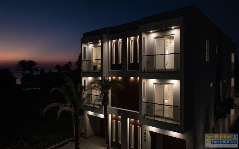 206 Atol St. #A, South Padre Island, TX 78597, 5 Habitaciones Habitaciones , ,5 BañosBaños,Residential,En Venta,206 Atol St.,0,104266