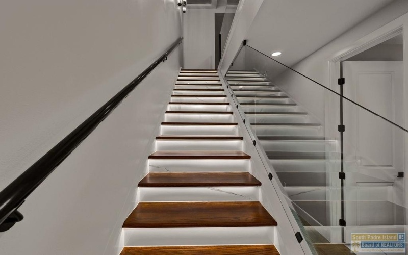 206 Atol St., South Padre Island, TX 78597, 5 Bedrooms Bedrooms, ,5 BathroomsBathrooms,Residential,For Sale,206 Atol St.,0,104267