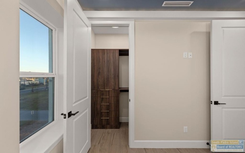 206 Atol St., South Padre Island, TX 78597, 5 Bedrooms Bedrooms, ,5 BathroomsBathrooms,Residential,For Sale,206 Atol St.,0,104267