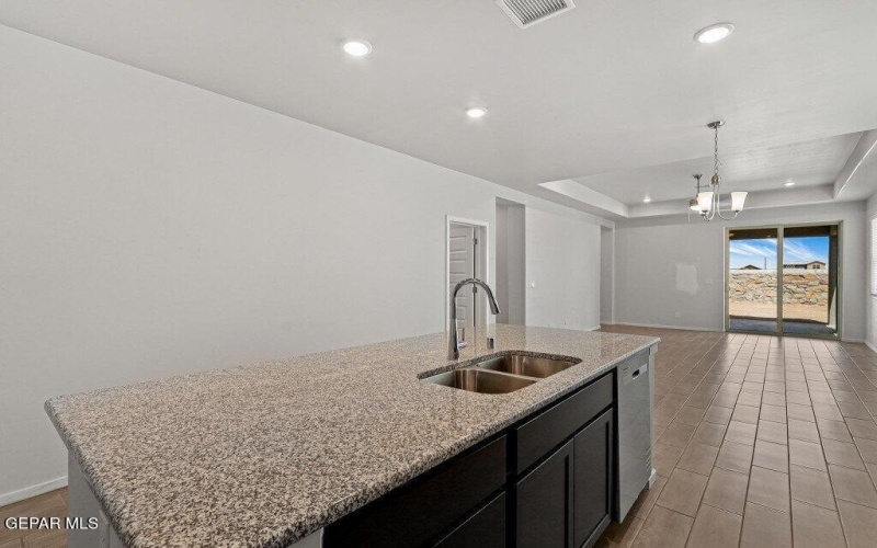 717 Paseo Clasico Street, Horizon City, TX 79928, 4 Habitaciones Habitaciones , ,2 BañosBaños,Residential,En Venta,717 Paseo Clasico Street,0,928130