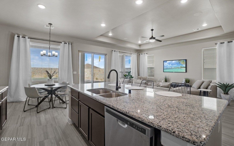 13305 Emerald Water Court, El Paso, TX 79928, 4 Habitaciones Habitaciones , ,2 BañosBaños,Residential,En Venta,13305 Emerald Water Court,0,928138
