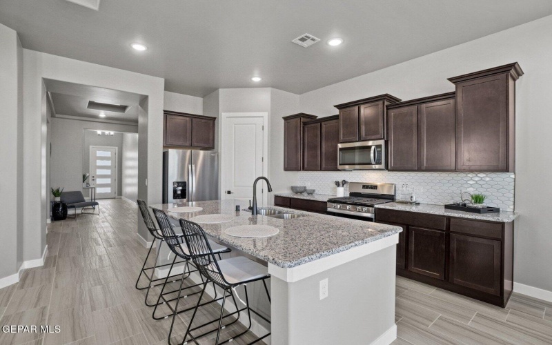 13317 Emerald Water Court, El Paso, TX 79928, 4 Bedrooms Bedrooms, ,2 BathroomsBathrooms,Residential,For Sale,13317 Emerald Water Court,0,928141
