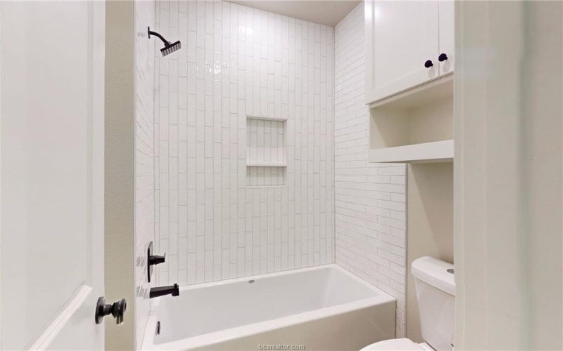 5616 Mill Water Court, Bryan, TX 77808, 4 Bedrooms Bedrooms, ,3 BathroomsBathrooms,Residential,For Sale,5616 Mill Water Court,24015205