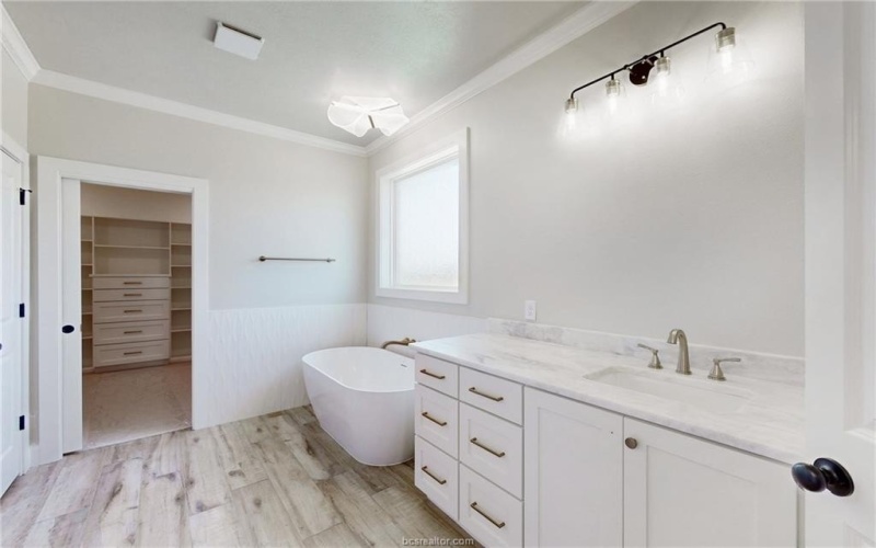 5616 Mill Water Court, Bryan, TX 77808, 4 Bedrooms Bedrooms, ,3 BathroomsBathrooms,Residential,For Sale,5616 Mill Water Court,24015205