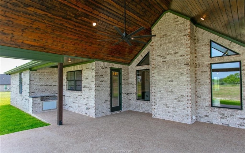 5616 Mill Water Court, Bryan, TX 77808, 4 Bedrooms Bedrooms, ,3 BathroomsBathrooms,Residential,For Sale,5616 Mill Water Court,24015205