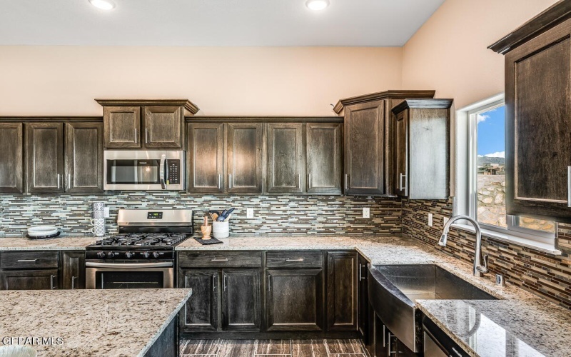 14337 Steve Joyce Parkway, Horizon City, TX 79928, 6 Habitaciones Habitaciones , ,3 BañosBaños,Residential,En Venta,14337 Steve Joyce Parkway,919291