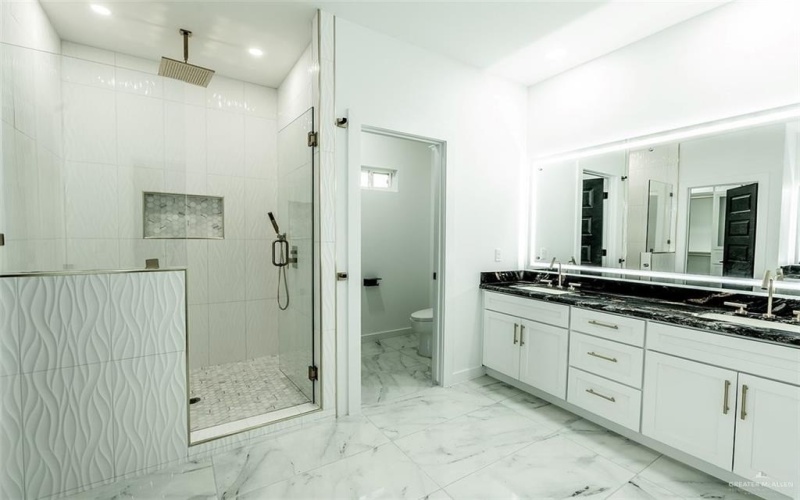 402 N 30th Street, Hidalgo, TX 78557, 3 Bedrooms Bedrooms, ,2 BathroomsBathrooms,Residential,For Sale,402 N 30th Street,0,480455