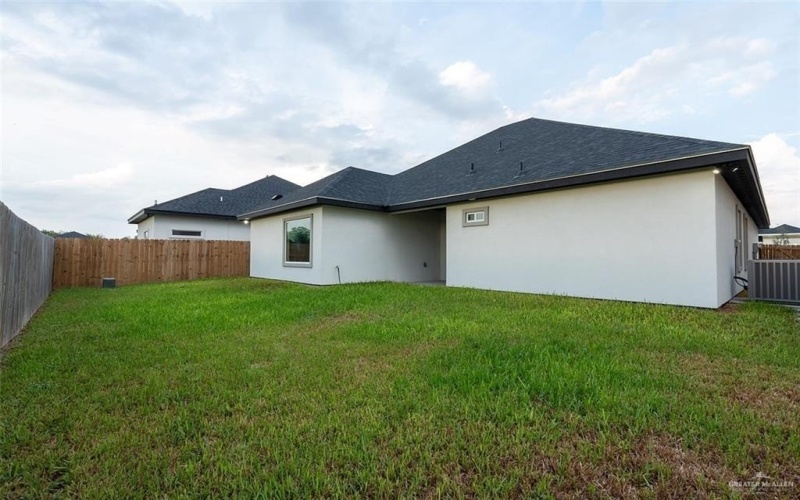 402 N 30th Street, Hidalgo, TX 78557, 3 Habitaciones Habitaciones , ,2 BañosBaños,Residential,En Venta,402 N 30th Street,0,480455