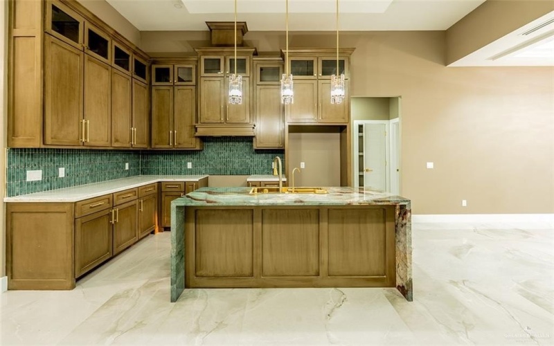 401 N 30th Street, Hidalgo, TX 78557, 4 Bedrooms Bedrooms, ,2 BathroomsBathrooms,Residential,For Sale,401 N 30th Street,0,480457