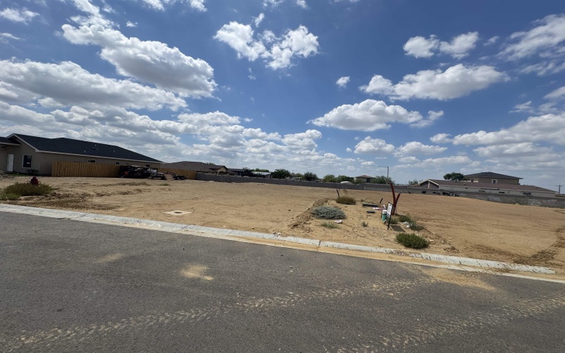 2812 Adamsville, Laredo, TX 78046, 3 Habitaciones Habitaciones , ,2 BañosBaños,Residential,En Venta,2812 Adamsville,0,20253965