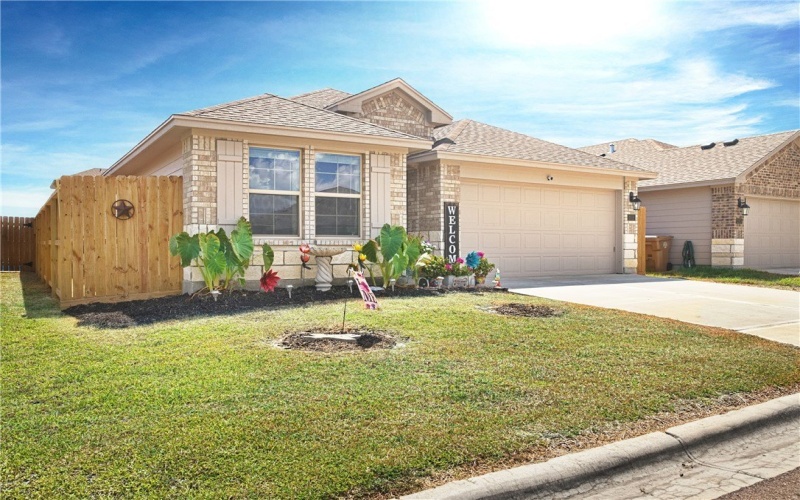2318 Delightful, Corpus Christi, TX 78418, 4 Bedrooms Bedrooms, ,2 BathroomsBathrooms,Residential,For Sale,2318 Delightful,0,464617