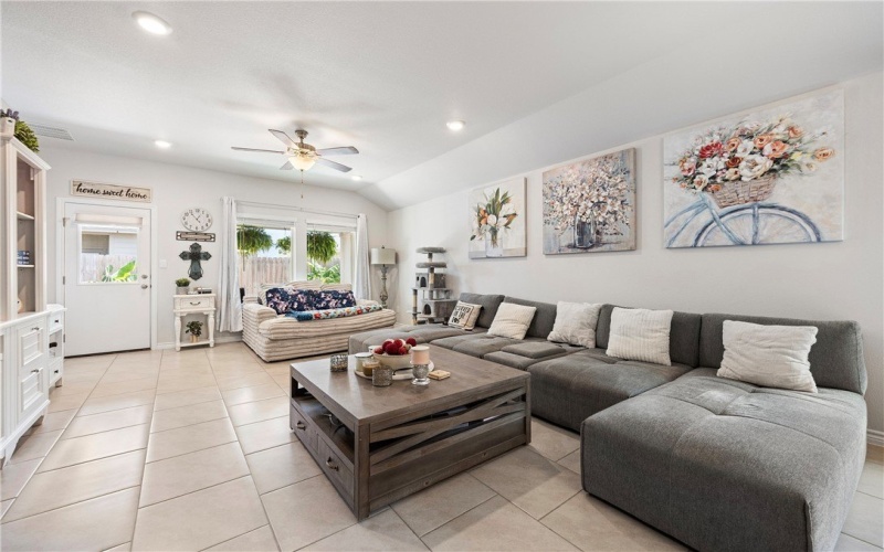 2318 Delightful, Corpus Christi, TX 78418, 4 Bedrooms Bedrooms, ,2 BathroomsBathrooms,Residential,For Sale,2318 Delightful,0,464617