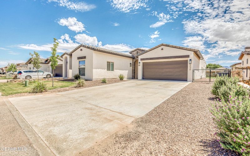 5620 River Run Street, El Paso, TX 79932, 4 Habitaciones Habitaciones , ,3 BañosBaños,Residential,En Venta,5620 River Run Street,0,927613