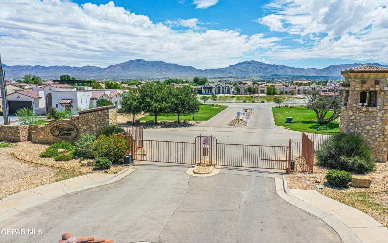 5620 River Run Street, El Paso, TX 79932, 4 Habitaciones Habitaciones , ,3 BañosBaños,Residential,En Venta,5620 River Run Street,0,927613