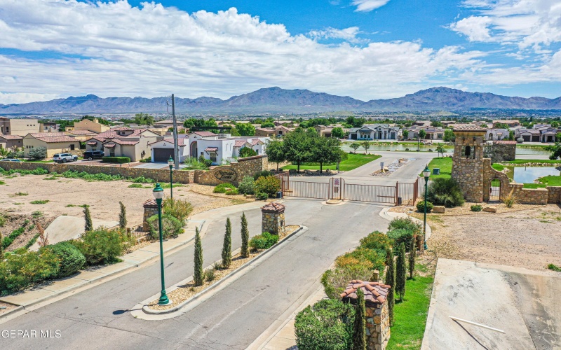 5620 River Run Street, El Paso, TX 79932, 4 Habitaciones Habitaciones , ,3 BañosBaños,Residential,En Venta,5620 River Run Street,0,927613