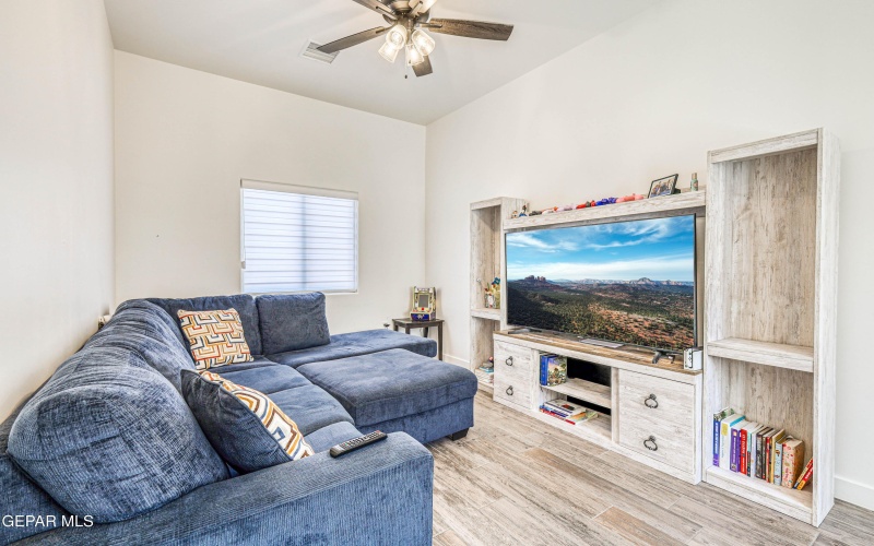 5620 River Run Street, El Paso, TX 79932, 4 Habitaciones Habitaciones , ,3 BañosBaños,Residential,En Venta,5620 River Run Street,0,927613