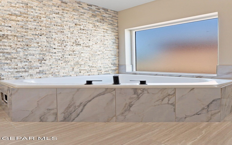 9853 La Morenita Circle, El Paso, TX 79927, 3 Bedrooms Bedrooms, ,2 BathroomsBathrooms,Residential,For Sale,9853 La Morenita Circle,0,930024