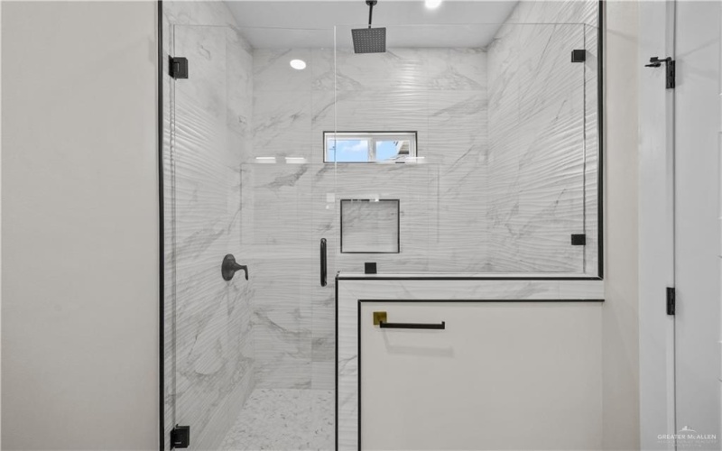 5808 N Playa Del Sol Street, Edinburg, TX 78542, 3 Bedrooms Bedrooms, ,2 BathroomsBathrooms,Residential,For Sale,5808 N Playa Del Sol Street,0,480571