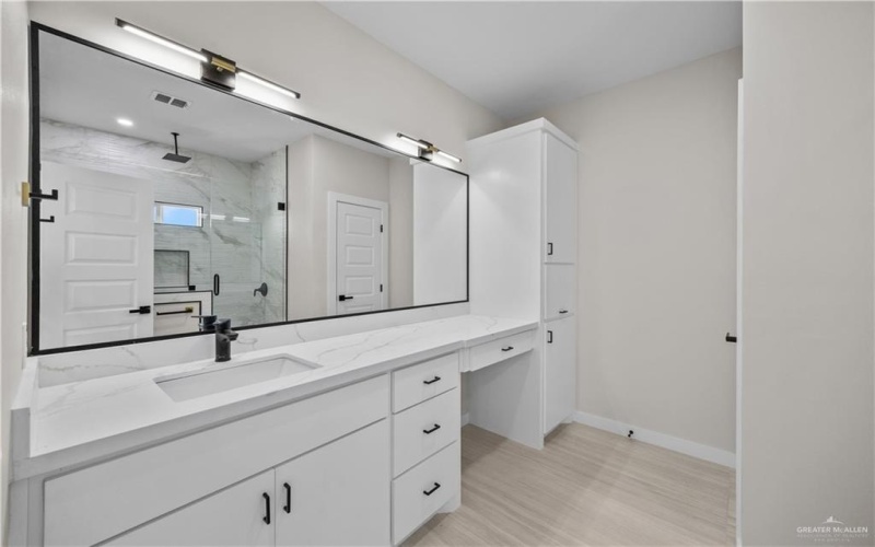 5808 N Playa Del Sol Street, Edinburg, TX 78542, 3 Bedrooms Bedrooms, ,2 BathroomsBathrooms,Residential,For Sale,5808 N Playa Del Sol Street,0,480571