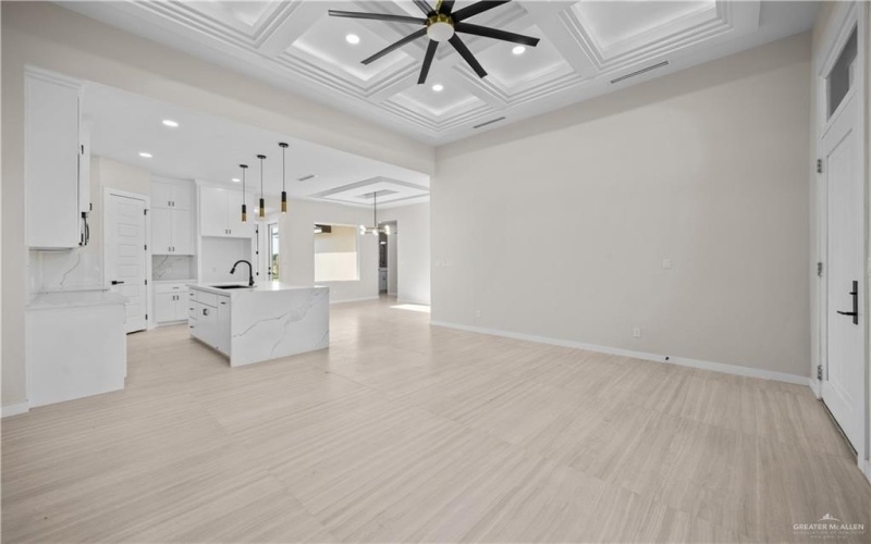 5808 N Playa Del Sol Street, Edinburg, TX 78542, 3 Bedrooms Bedrooms, ,2 BathroomsBathrooms,Residential,For Sale,5808 N Playa Del Sol Street,0,480571