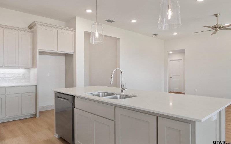 288 August Drive, Bullard, TX 75757, 3 Habitaciones Habitaciones , ,2 BañosBaños,Residential,En Venta,288 August Drive,0,25013638