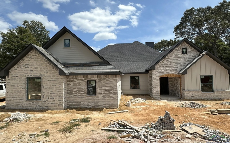 190 Thorn Briar Trail, Longview, TX 75602, 4 Bedrooms Bedrooms, ,3 BathroomsBathrooms,Residential,For Sale,190 Thorn Briar Trail,0,20256206
