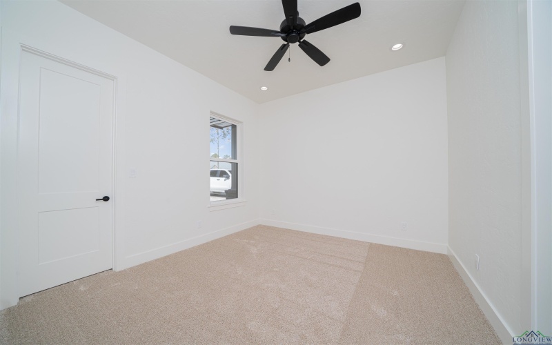 190 Thorn Briar Trail, Longview, TX 75602, 4 Bedrooms Bedrooms, ,3 BathroomsBathrooms,Residential,For Sale,190 Thorn Briar Trail,0,20256206