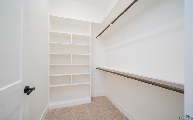 190 Thorn Briar Trail, Longview, TX 75602, 4 Bedrooms Bedrooms, ,3 BathroomsBathrooms,Residential,For Sale,190 Thorn Briar Trail,0,20256206