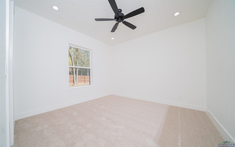 190 Thorn Briar Trail, Longview, TX 75602, 4 Bedrooms Bedrooms, ,3 BathroomsBathrooms,Residential,For Sale,190 Thorn Briar Trail,0,20256206