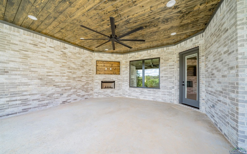 190 Thorn Briar Trail, Longview, TX 75602, 4 Bedrooms Bedrooms, ,3 BathroomsBathrooms,Residential,For Sale,190 Thorn Briar Trail,0,20256206