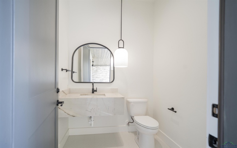 190 Thorn Briar Trail, Longview, TX 75602, 4 Bedrooms Bedrooms, ,3 BathroomsBathrooms,Residential,For Sale,190 Thorn Briar Trail,0,20256206