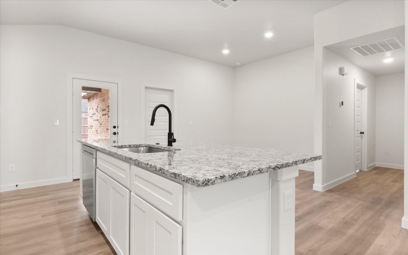 6006 Virginia Avenue, Lubbock, TX 79407, 3 Bedrooms Bedrooms, ,2 BathroomsBathrooms,Residential,For Sale,6006 Virginia Avenue,0,202560225