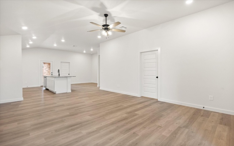 6006 Virginia Avenue, Lubbock, TX 79407, 3 Bedrooms Bedrooms, ,2 BathroomsBathrooms,Residential,For Sale,6006 Virginia Avenue,0,202560225