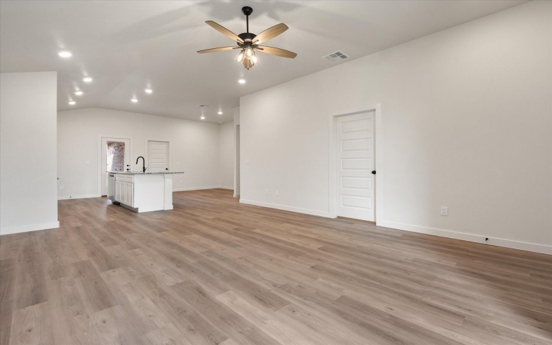 2023 Cottonwood Avenue, Wolfforth, TX 79382, 3 Habitaciones Habitaciones , ,2 BañosBaños,Residential,En Venta,2023 Cottonwood Avenue,0,202560228