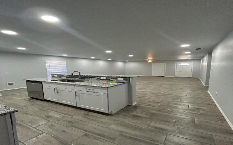 8413 10th Street, Lubbock, TX 79416, 3 Bedrooms Bedrooms, ,2 BathroomsBathrooms,Residential,For Sale,8413 10th Street,0,202560234