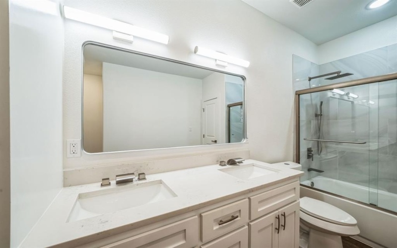 5912 Tin Top Highway, Granbury, TX 76048, 3 Habitaciones Habitaciones , ,2 BañosBaños,Residential,En Venta,5912 Tin Top Highway,0,21054804