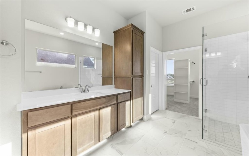967 Reeves Drive, DeSoto, TX 75115, 4 Bedrooms Bedrooms, ,3 BathroomsBathrooms,Residential,For Sale,967 Reeves Drive,0,21054902