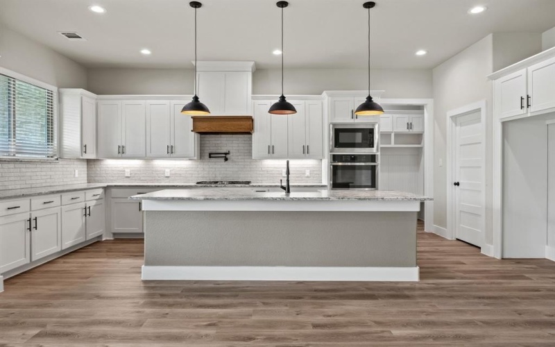 185 Dove Landing Road, Valley View, TX 76272, 3 Habitaciones Habitaciones , ,3 BañosBaños,Residential,En Venta,185 Dove Landing Road,0,21055104