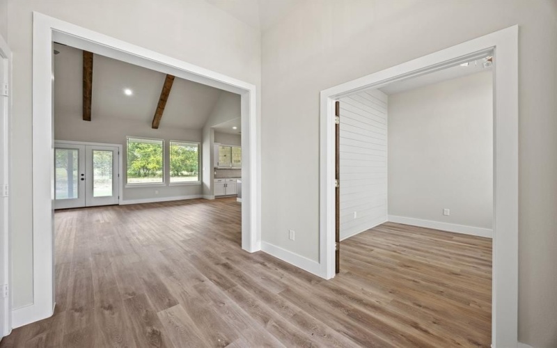 185 Dove Landing Road, Valley View, TX 76272, 3 Habitaciones Habitaciones , ,3 BañosBaños,Residential,En Venta,185 Dove Landing Road,0,21055104