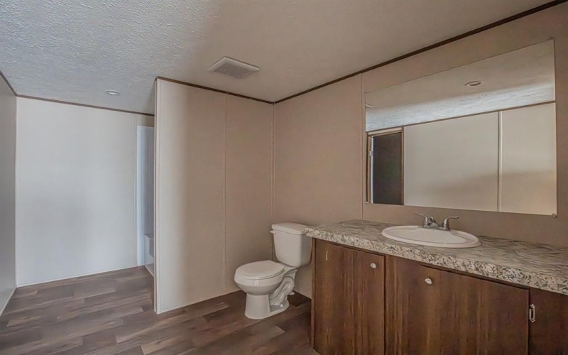 2013 Spring Court, Azle, TX 76020, 3 Habitaciones Habitaciones , ,2 BañosBaños,Residential,En Venta,2013 Spring Court,0,21055275