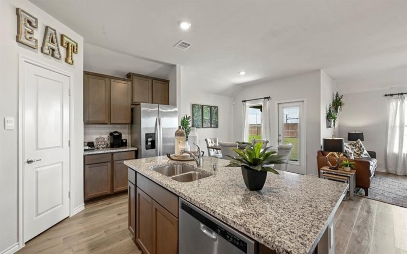 1207 Hopes Lake Drive, Princeton, TX 75407, 4 Habitaciones Habitaciones , ,2 BañosBaños,Residential,En Venta,1207 Hopes Lake Drive,0,21055508