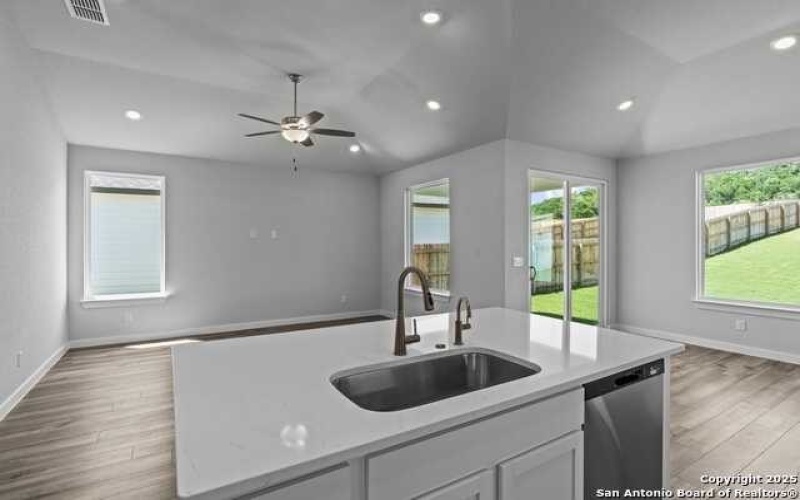 256 Connor Creek, San Antonio, TX 78253, 4 Habitaciones Habitaciones , ,2 BañosBaños,Residential,En Venta,256 Connor Creek,0,1899326