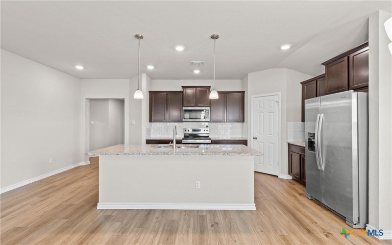 121 Ayla Marie Drive, Copperas Cove, TX 76522, 4 Habitaciones Habitaciones , ,2 BañosBaños,Residential,En Venta,121 Ayla Marie Drive,0,592179
