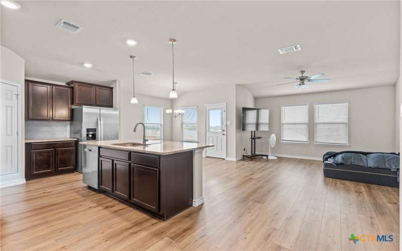 121 Ayla Marie Drive, Copperas Cove, TX 76522, 4 Habitaciones Habitaciones , ,2 BañosBaños,Residential,En Venta,121 Ayla Marie Drive,0,592179