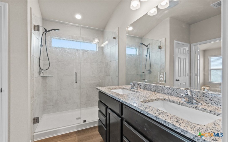 121 Ayla Marie Drive, Copperas Cove, TX 76522, 4 Habitaciones Habitaciones , ,2 BañosBaños,Residential,En Venta,121 Ayla Marie Drive,0,592179