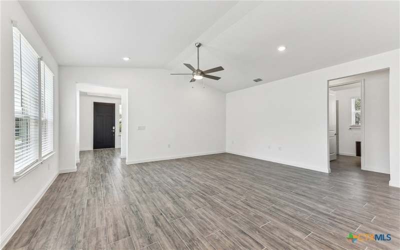 204 Wild Honeysuckle Way, San Marcos, TX 78666, 2 Habitaciones Habitaciones , ,2 BañosBaños,Residential,En Venta,204 Wild Honeysuckle Way,0,592252